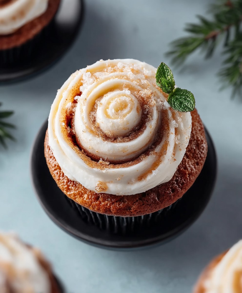 Cinnamon roll cupcakes