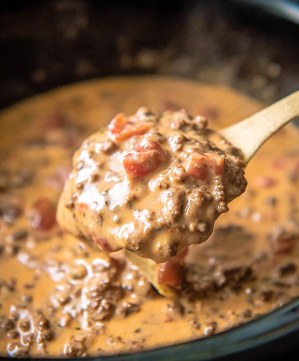 Slow Cooker Queso Dip