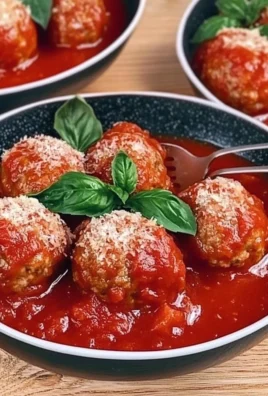 Boulettes de viande italiennes classiques, tendres et juteuses à la sauce tomate