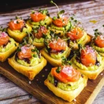 Feuilletés Délicats au Saumon Fumé et à l’Avocat : Un Apéritif Frais et Raffiné