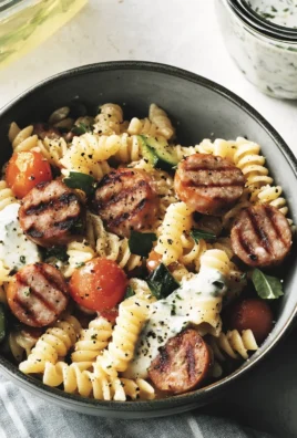 Salade de pâtes crémeuse aux saucisses