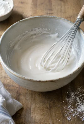Glaçage Simple au Sucre Glace — Seulement 2 Ingrédients
